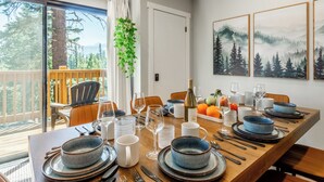 Unclassified image, 5 of 36, button - Ski-in Trail | Garage | Fireplace (Mammoth Lakes)