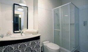 Bathroom - MODERN 120M² APARTMENT NEAR CROISETTE & FESTIVAL PALACE (Cannes)
