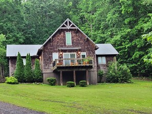 Exterior - 9. Secluded 5 br, king bed, sleeps 12 (Guntersville)