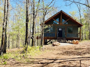 Exterior - Sunset Ridge: Cozy Cabin, Hot Tub, Fire Pit, & Wooded Views.  (Bismarck)