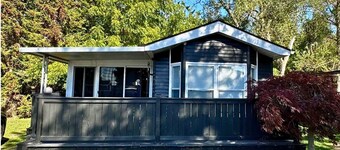 Eberly Woods Hideaway in Sherkston Shores - Private with no backyard neighbours