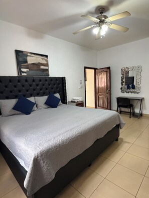 Luxury Suite | Desk, free WiFi - Villas Lazief Residence Suites (San Pedro Sula)
