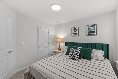 Stylish New Construction Home: 2.5 Miles to UNCG