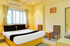 Desk, free WiFi - Townhouse Pune Nagar Road Viman Nagar (Pune)