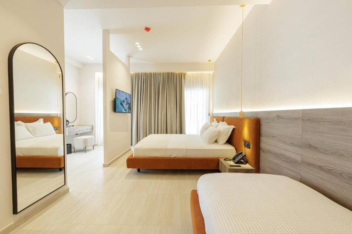 Comfort Triple Room