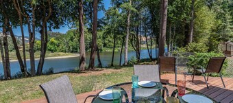 Private 4 Bedroom House on the River