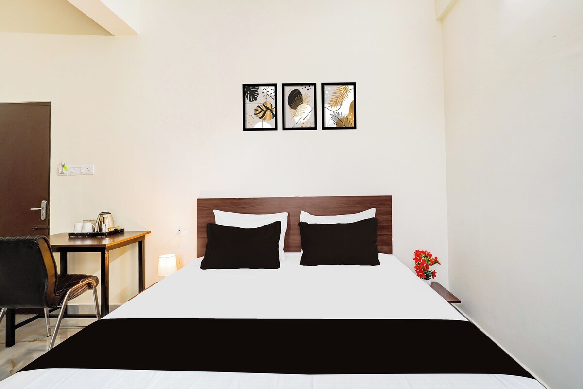 Habitación doble clásica | Escritorio y wifi gratis 