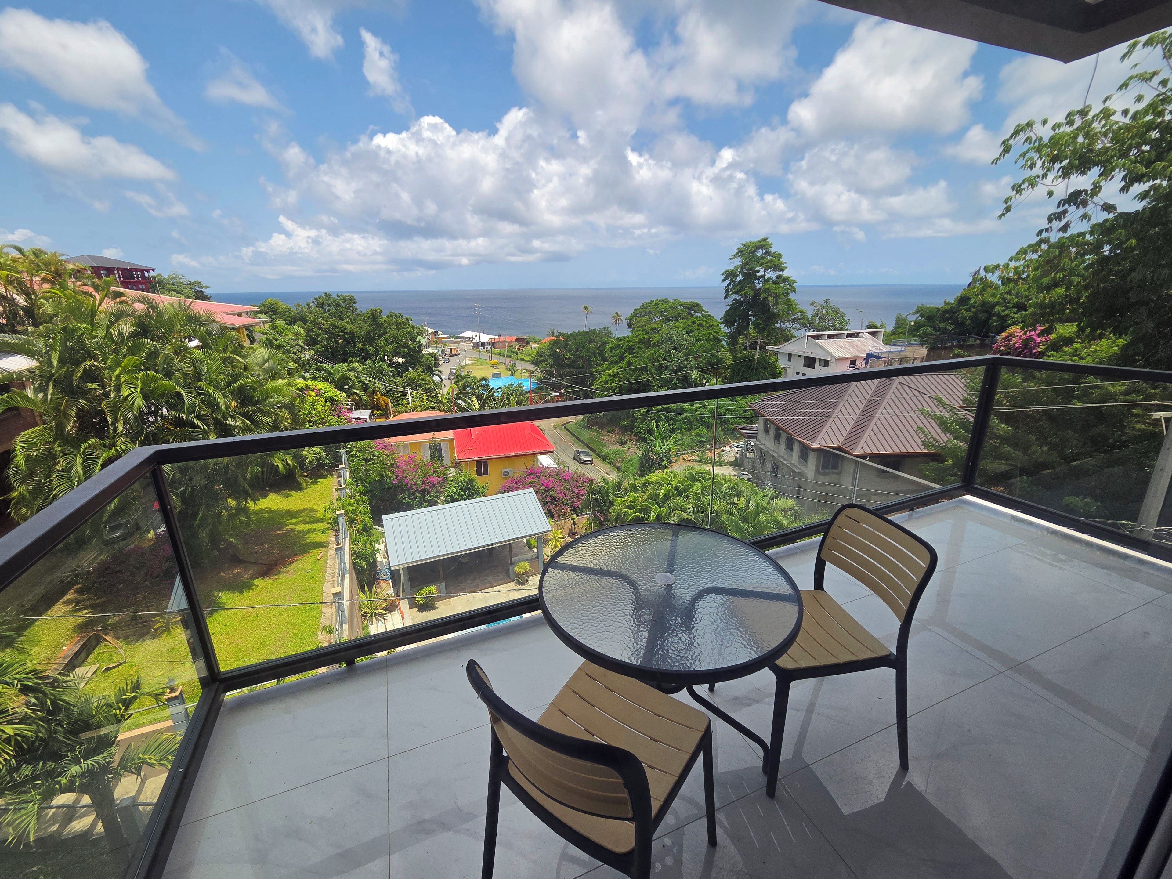 Luxury Room, Ocean View | Outdoor dining