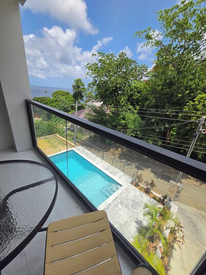 Xola Tobago