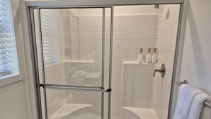 Bathroom - Private Hot Tub Retreat / Fire Pit/Near Mt. Rainier & St Helens (Mossyrock)