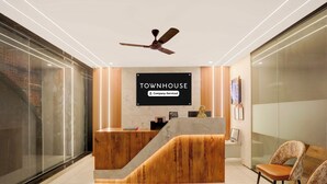 Lobby - Townhouse Durgi Guddi Shivamogga (Shivamogga)
