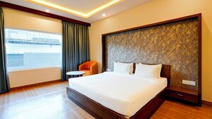 Classic Double Room - Townhouse Oak Bangalore Garudacharpalya (Bangalore)