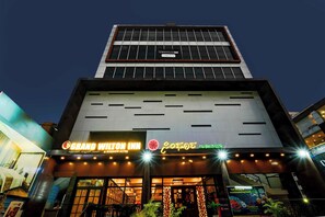 Ảnh chưa phân loại, 2 trong số 38 ảnh, nút