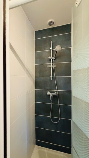 Unclassified image, 5 of 28, button - Vrbo Property (Saint-Crépin-et-Carlucet)