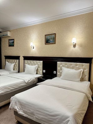 Standard Triple Room | In-room safe, iron/ironing board (on request), WiFi (free) - Hayot Hotel (Tashkent)