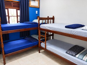 Dormitorio compartido económico | Wifi gratis 