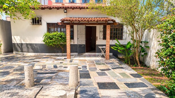 Fachada de la propiedad