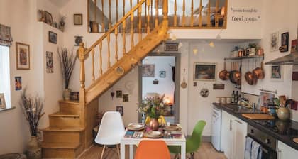Farm Studio, Sleeps 5, Digital Disconnect