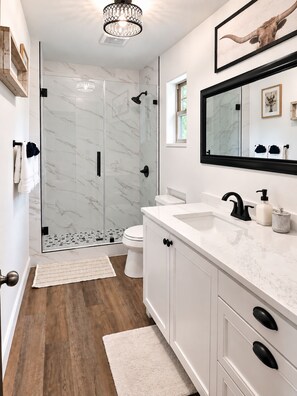 Bathroom - Escape Country Side Home In Buda Tx near Austin,COTA & Airport (Buda)