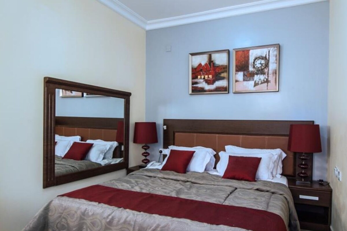 Executive Room | Desk, laptop workspace, free WiFi
