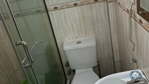 Bathroom - Signatious hotel and Suite Abuja (Abuja)