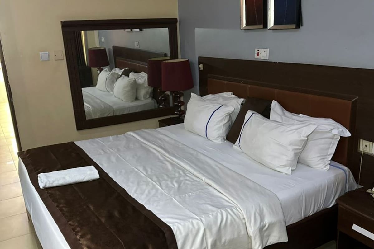 Standard Room | Desk, laptop workspace, free WiFi