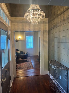 Interior - This historic home is close to everything! Walking distance to downtown Florence (Florence)