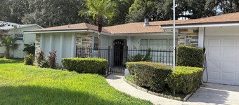 Spacious 4-Bedroom Riverfront Retreat in Altamonte Springs 30 Min to Theme Parks