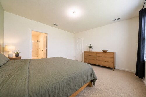 New 2BR Home in Tradition. 12 Min to Cleveland Clinic. Pool & Lanai