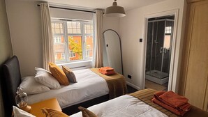 Unclassified image, 2 of 11, button - Charming Family Home, near MCR Airport, Wythenshawe Hospital, 3 bed, 2.5 Bath (Wythenshawe)