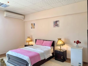 Deluxe Double or Twin Room, Balcony, Garden View - Luxor international Hostel (Tod)