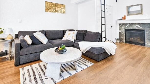Living area - Modern 2 bedroom townhouse with garage (Aurora)