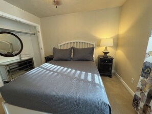 Room - Bring everyone. Stay awhile. Make some memories! (Orem)