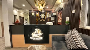 Economy Double Room, City View | Lobi