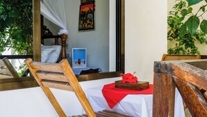 Unclassified image, 3 of 71, button - Cheka bungalows (Zanzibar)