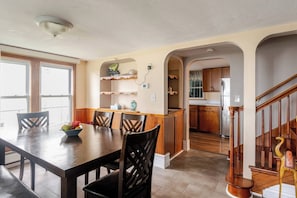 Dining room - Peaceful Lakefront Living Breathtaking 3-br Home (Newport)