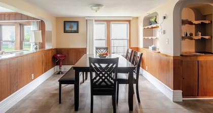 Peaceful Lakefront Living Breathtaking 3-br Home