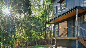 Exterior - South Golden Sanctuary - 3 Minute Walk to Beach (South Golden Beach)