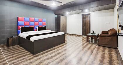 Townhouse by OYO Haibowal Chowk Near DMC
