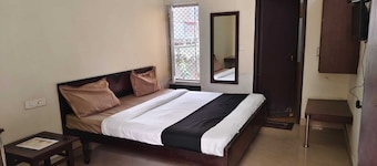 Hotel Utsav & Resto Cafe