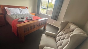 Room - Pukekohe 3 Palms 45 Hooper Ave (Pukekohe)