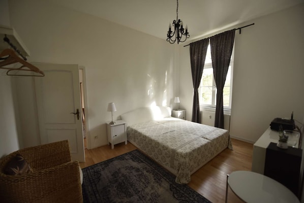 Room - Vrbo Property (Leichlingen)