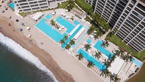 Exterior - Stunning Oceanfront 3BR, Rooftop + 7 pools in PV! 3BD Condo for rent in North Ho (Puerto Vallarta)