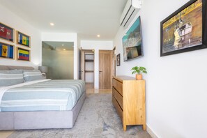 Room - Stunning Oceanfront 3BR, Rooftop + 7 pools in PV! 3BD Condo for rent in North Ho (Puerto Vallarta)