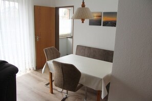 Dining - Vrbo Property (Dornum)