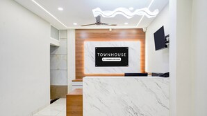 Lobby - Super Townhouse Rajendra Nagar Main Road (Indore)