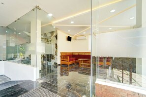 Lobby - Super Townhouse Trivandrum Padmanabha (Trivandrum)