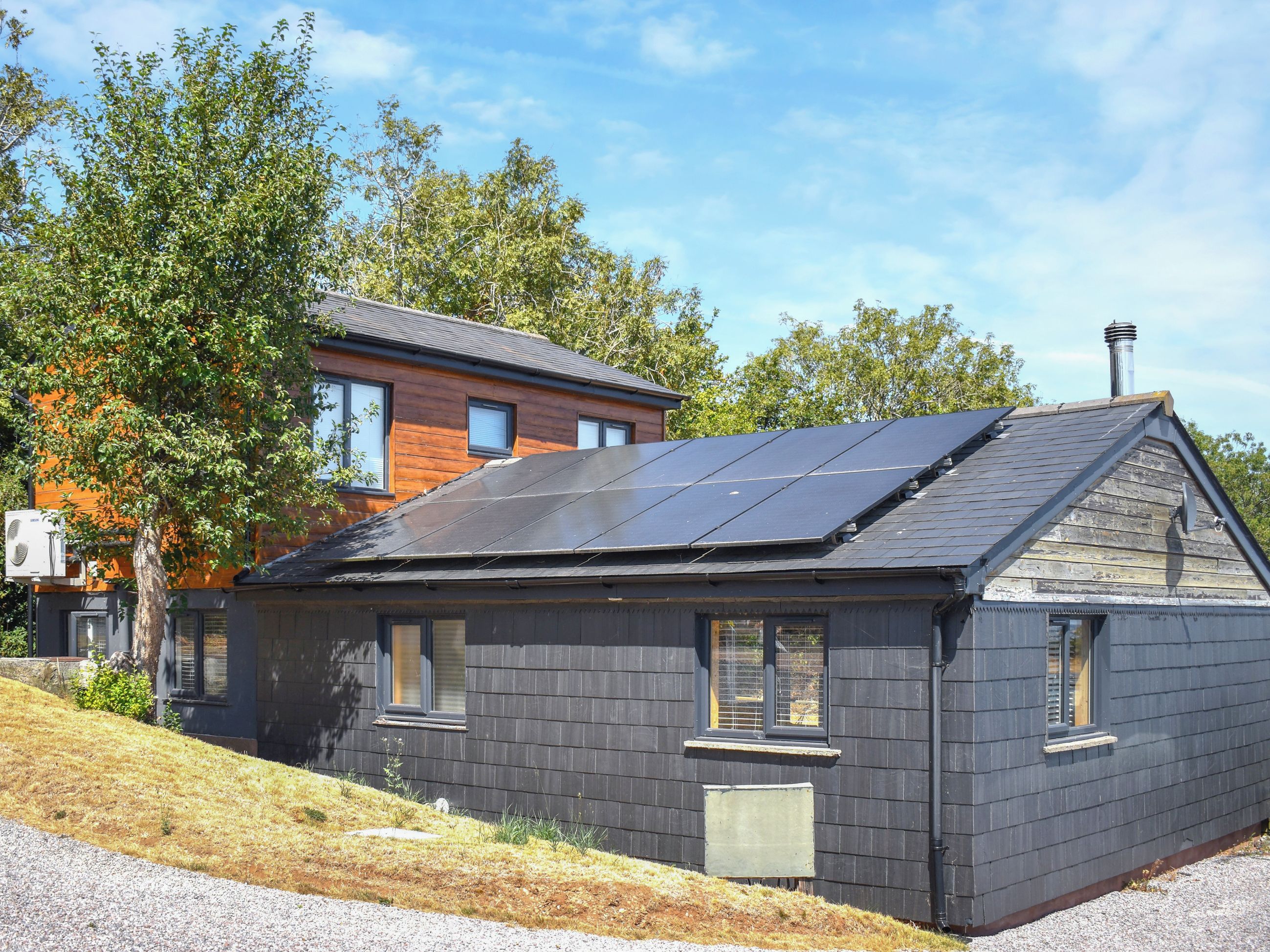 Exterior | Crosspark Bungalow Stables, Ashburton