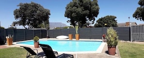 Unclassified image, 2 of 59, button - 32 on Pringle (Cape Town)