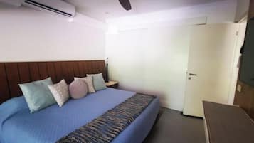 Silitysrauta/-lauta, Wi-Fi, vuodevaatteet